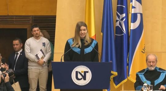 Simona Halep a primit titlul de Doctor Honoris Causa al Universităţii de Vest din Timişoara. FOTO