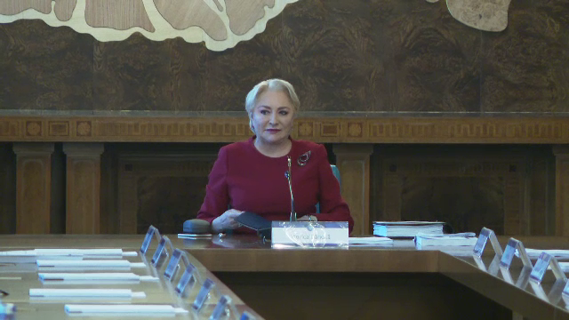 Rectificarea bugetară, aprobată de Guvern. Sunt sacrificate investițiile pentru salarii și pensii