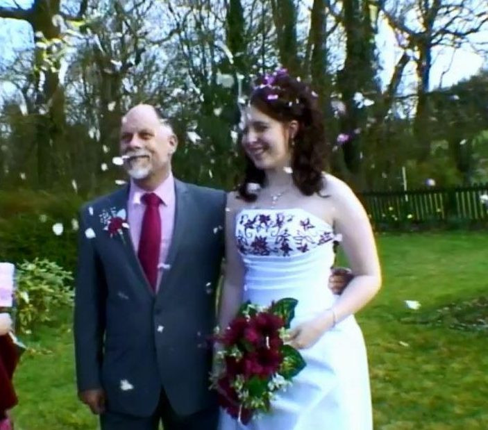 Reacția unei femei care și-a prins soțul cu fiica de 16 ani. Cum a aflat de relaţia celor doi