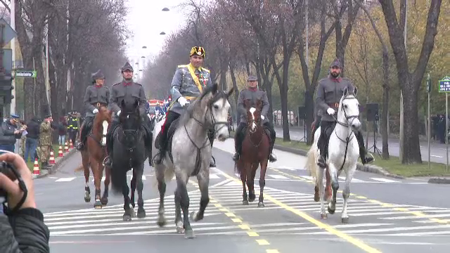 Repetiție generală pentru parada militară de 1 Decembrie. Premiera marcată de Armata Română în 2018