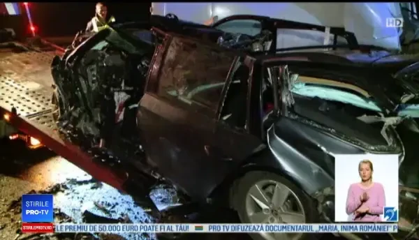 Doi morți după manevra inconștientă a unui șofer în Iași. ”E dezastru, e scos şi motorul afară”