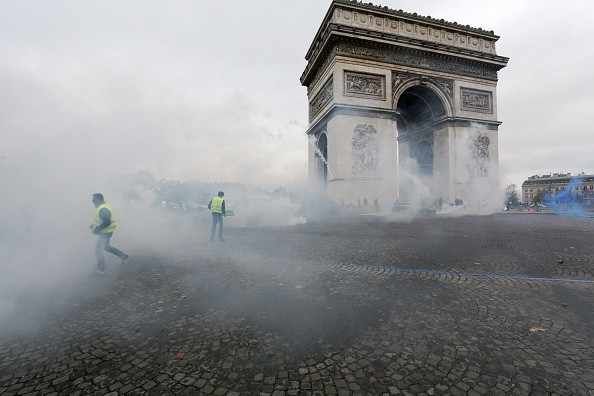 proteste paris 24 -25 noiembrie - 2