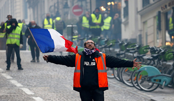 proteste paris 24 -25 noiembrie - 7