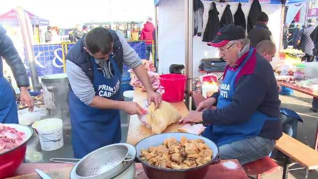 În plină epidemie de pestă porcină, la Oradea are loc festivalul ”D-ale porcului”