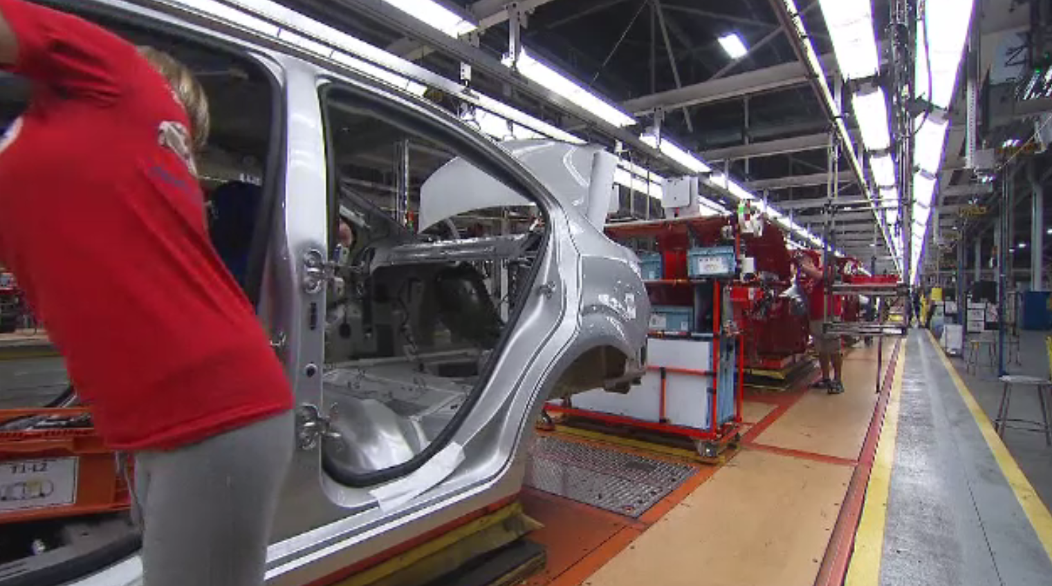 Compania care a anunțat că va inchide 7 fabrici. 15% din forța de muncă va pleca acasă