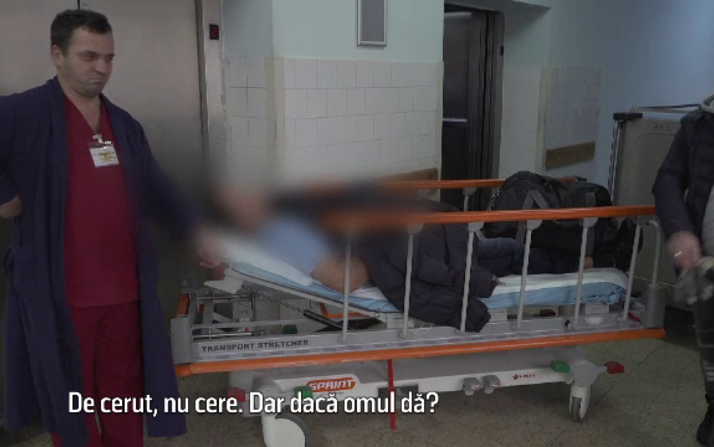 CAMERA ASCUNSĂ. De ce mai dau românii șpagă în spitale, deși medicii au salarii de zeci de mii de lei