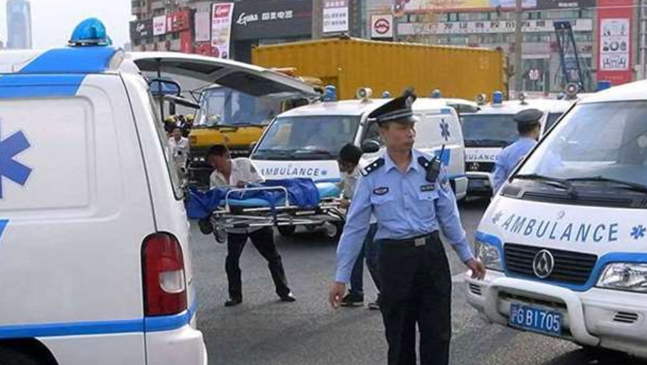 Şapte morţi şi patru răniţi după ce un vehicul a lovit mai mulți pietoni în China