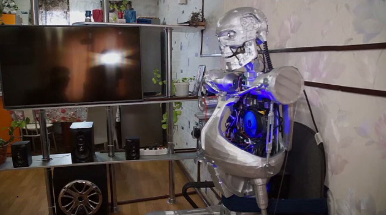 Robotul senzațional creat de un rus pasionat de filmele americane. ”E cel mai tare robot”