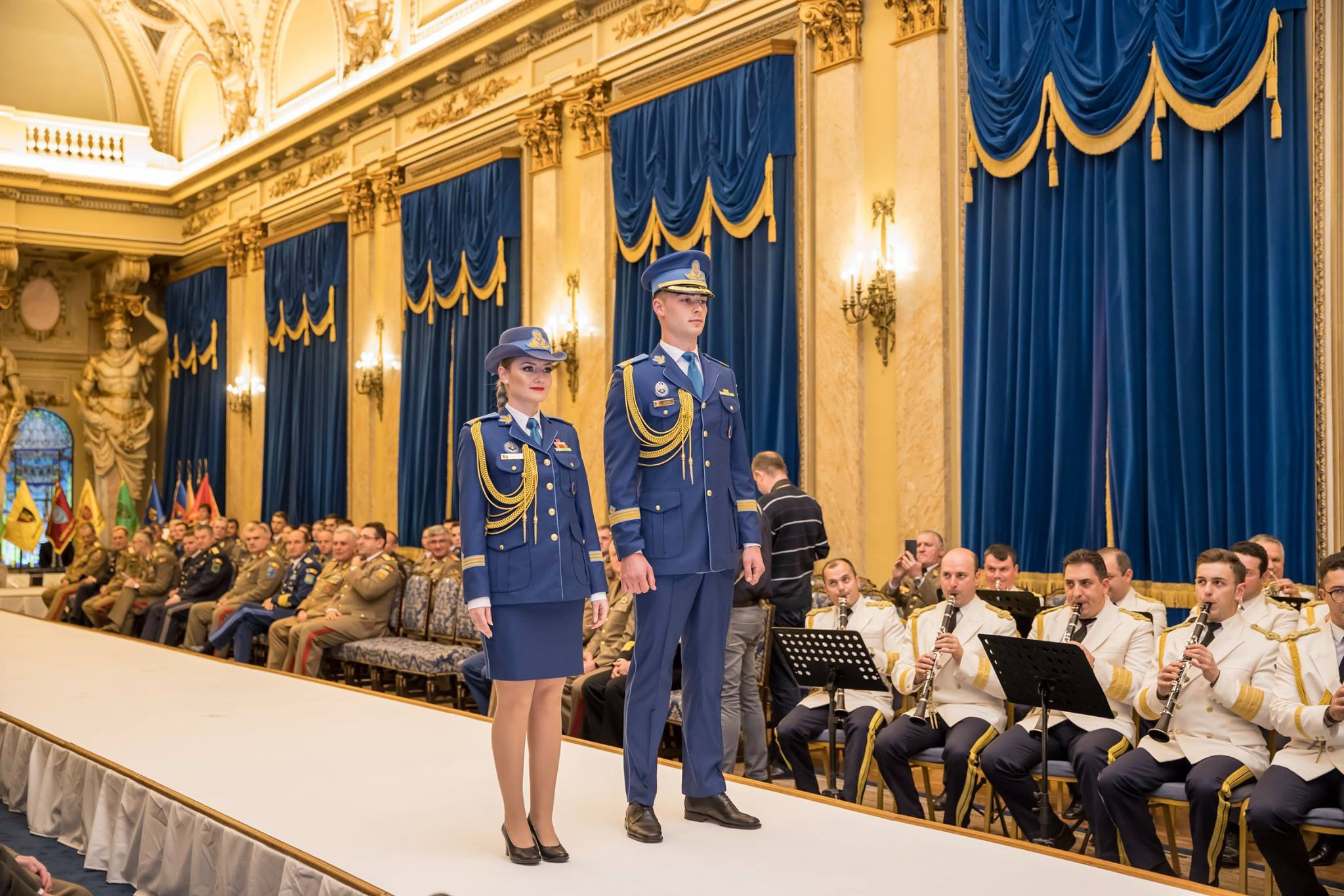 uniforme militare noi