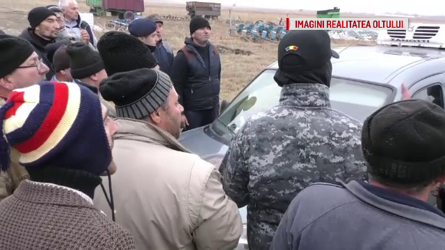 Scandal în Olt, unde au fost confirmate focare de pesta porcină. Mașina veterinarilor, blocată