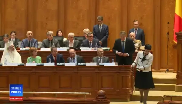 Ședință solemnă în Parlament. Iohannis, Dragnea și Dăncilă s-au criticat reciproc cu ocazia celebrării Centenarului