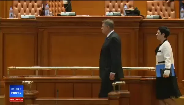 Ședință solemnă în Parlament. Iohannis, Dragnea și Dăncilă s-au criticat reciproc cu ocazia celebrării Centenarului