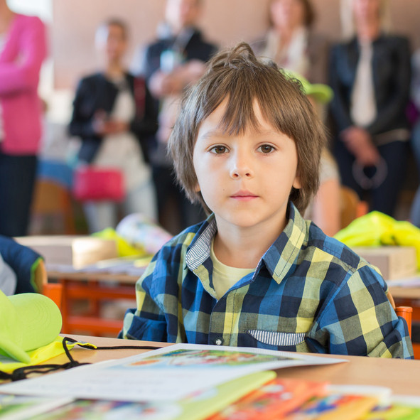 Dezvăluire şocantă făcută de un profesor în faţa elevilor de clasa I. "Un subiect sensibil"