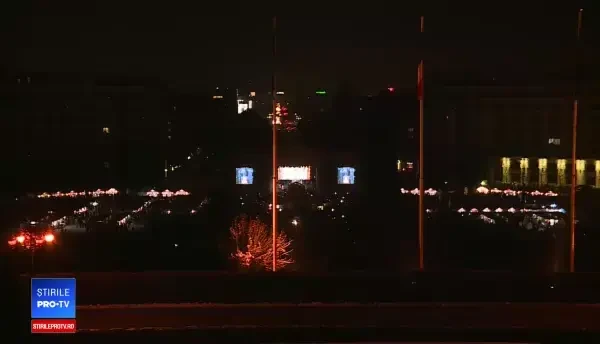 Luminițele din București au fost aprinse, pe un traseu de 40 de kilometri. VIDEO