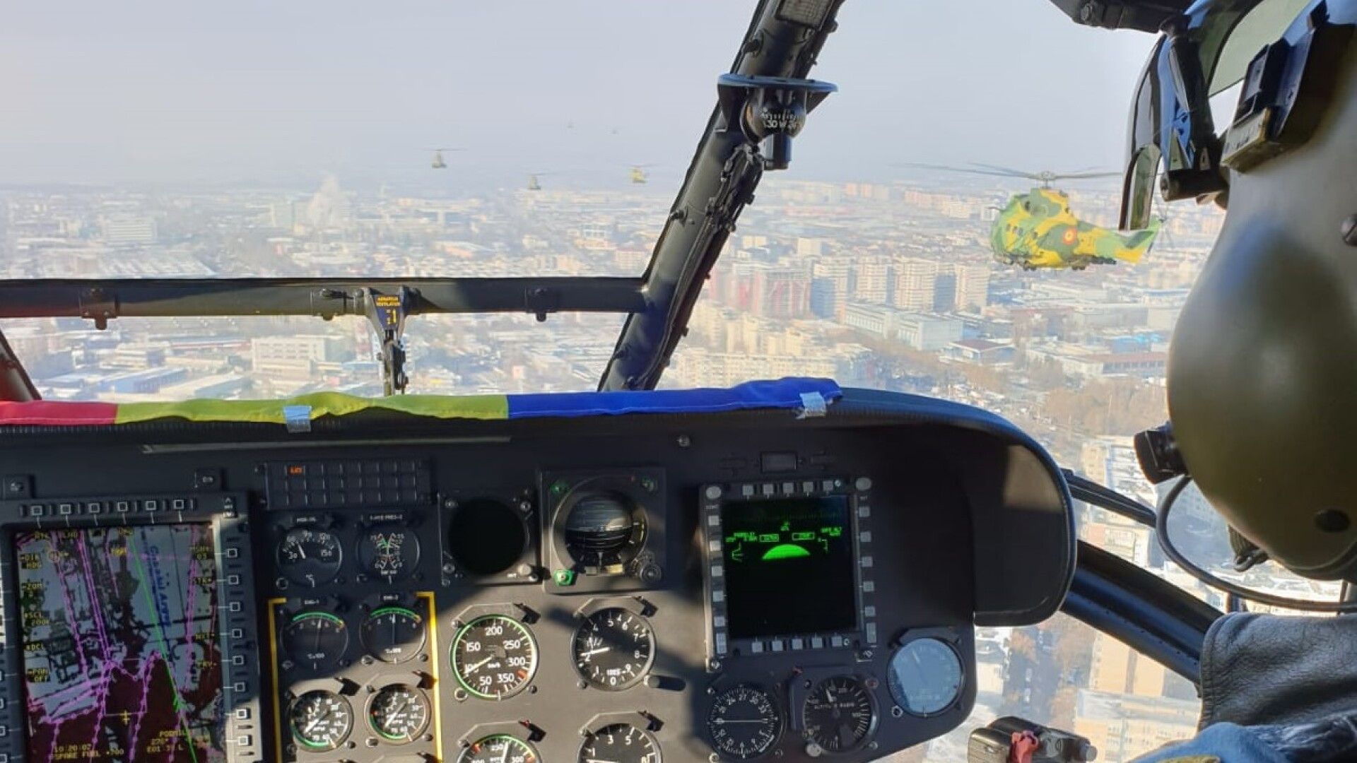 elicoptere la parada de 1 Decembrie