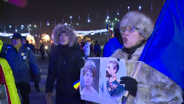 Sute de persoane au protestat în Piața Victoriei față de OUG anunțată de Tudorel Toader