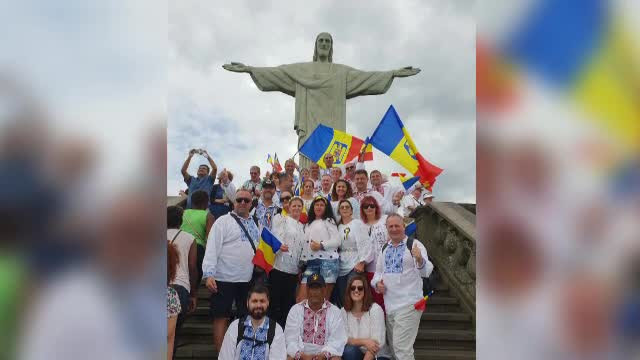Românii din Brazilia au sărbătorit 1 Decembrie cu șuncă și pălincă, lângă statuia lui Iisus