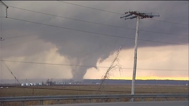Statele Unite, lovite de 22 de tornade. Pagubele lăsate în urmă