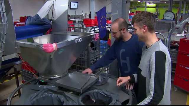 Cum arată "blugii eco", creația unui designer din Belgia