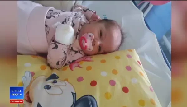 Numărul bebelușilor infectați cu stafilococ auriu crește zilnic. Acuzațiile unei mame