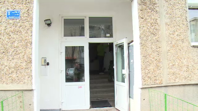 O femeie a fost omorâtă în casă, în Oradea. Polițiștii îl caută pe atacator