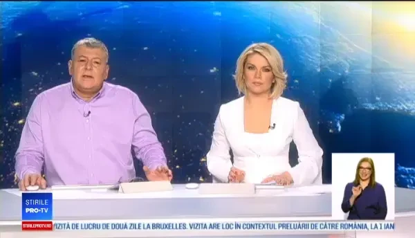 Poliţist secerat de o maşină, în timp ce amenda un şofer. VIDEO şocant