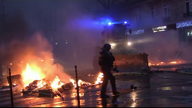 Proteste ale "vestelor galbene". 125.000 de manifestanți în Franța, 1.385 de reținuți