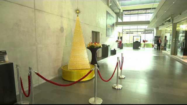 Cum arată cel mai scump brad din Europa. Costă 2,3 milioane de euro