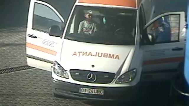 13 șoferi acuzați că furau motorină din ambulanțe în Corabia. Cum se ascundeau de camere