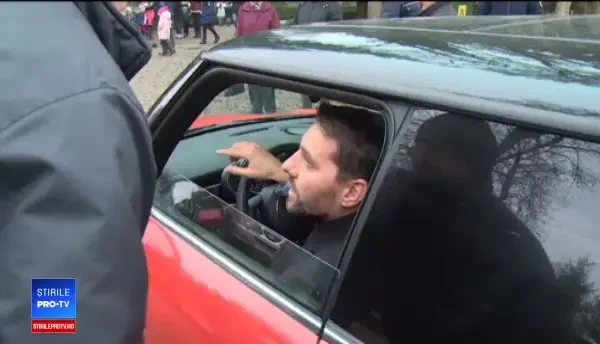 Un an de la moartea Regelui Mihai. Fostul prinţ Nicolae a ajuns primul la slujba de comemorare