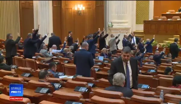 Filmul scandalului din Camera Deputaților. Ce au câștigat liberalii din acest circ politic