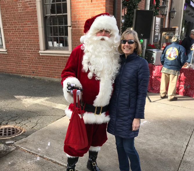 Pedeapsa primită de o profesoară care le-a spus copiilor de clasa I că Moș Crăciun nu există