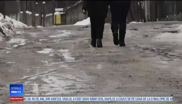 Anchetă după moartea unui bebeluș de 27 de zile. Acuzațiile aduse mamei