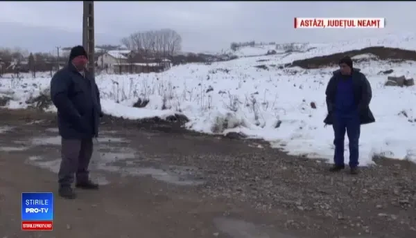 Descoperire macabră într-o comună din Neamţ. Ce au găsit câțiva muncitori într-un morman de nisip