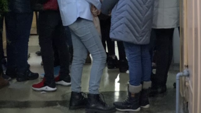 Un elev de clasa a VII- a ajuns la spital după ce a fost lovit de un coleg în cap. Cum se apără copilul