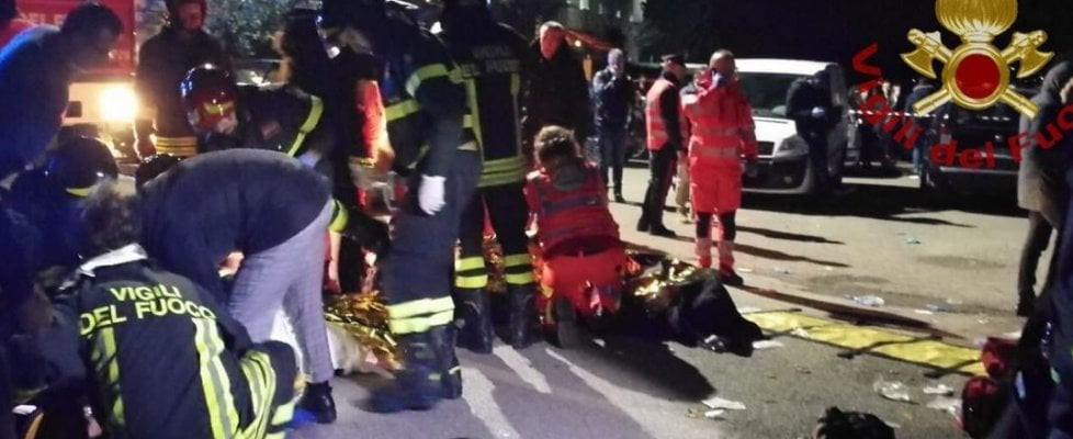 Șase tineri au murit într-o busculadă dintr-un club de noapte din Italia. Sunt peste 100 de răniți