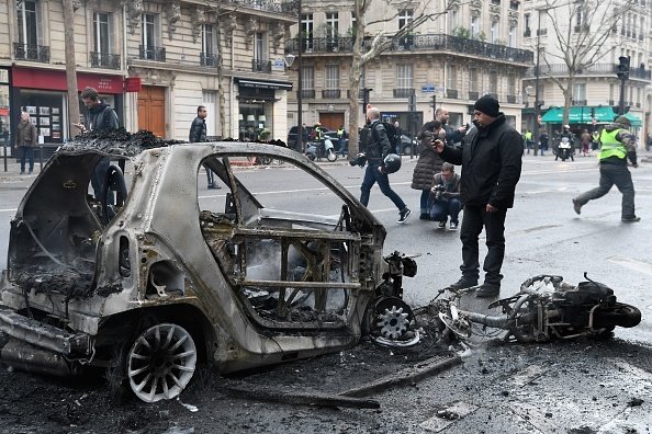 PROTESTE VESTE GALBENE PARIS - 7
