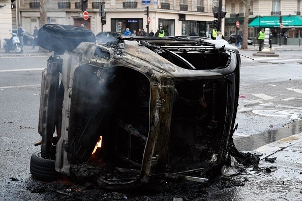PROTESTE VESTE GALBENE PARIS - 9