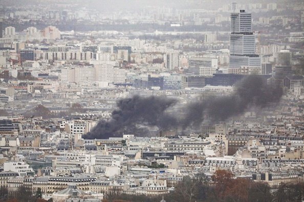PROTESTE VESTE GALBENE PARIS - 13