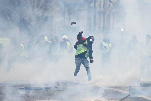 PROTESTE VESTE GALBENE PARIS - 21