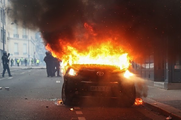 PROTESTE VESTE GALBENE PARIS - 27