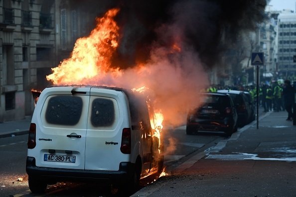 PROTESTE VESTE GALBENE PARIS - 28