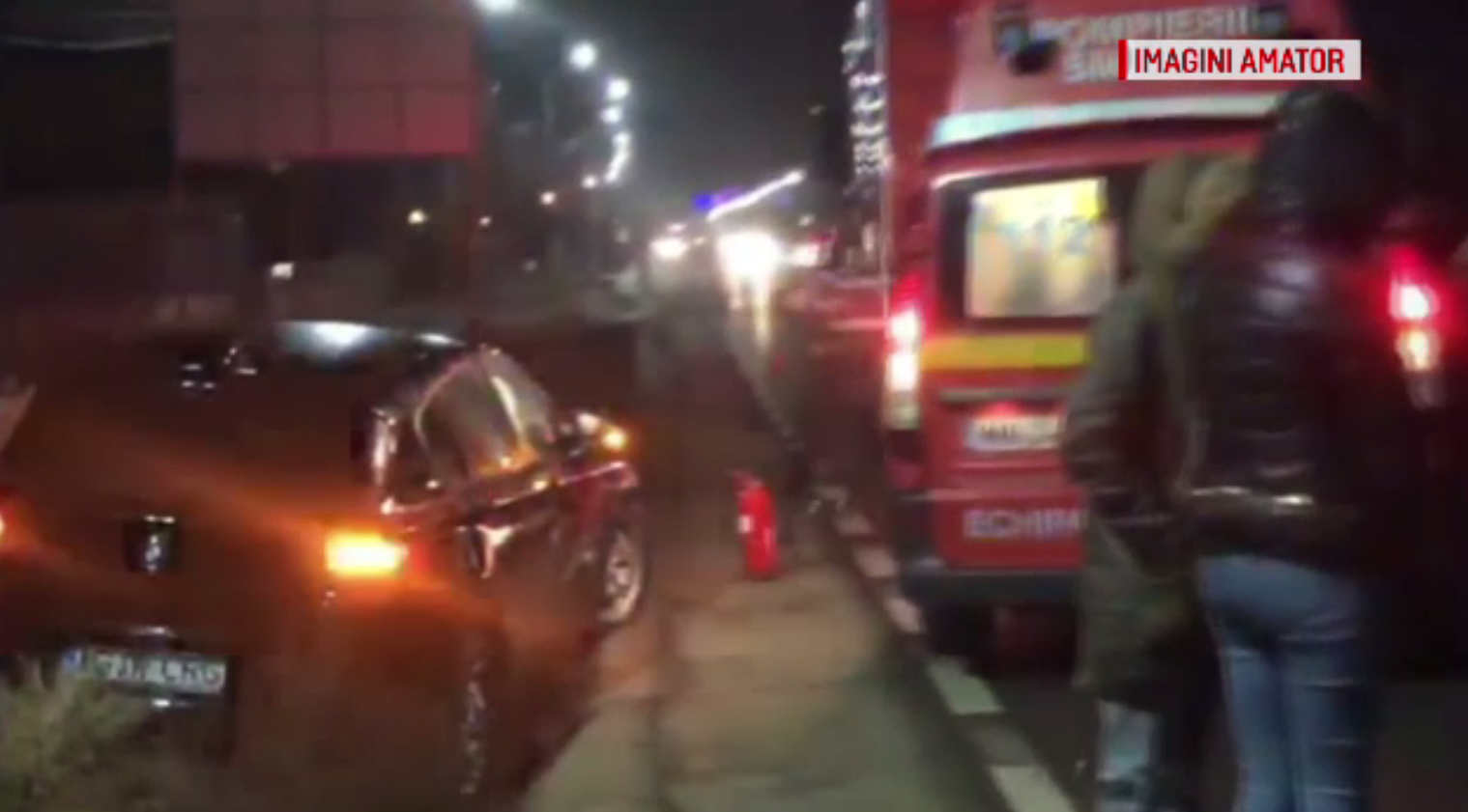 Două accidente au avut loc în același loc în câteva zeci de minute. Un pompier SMURD rănit