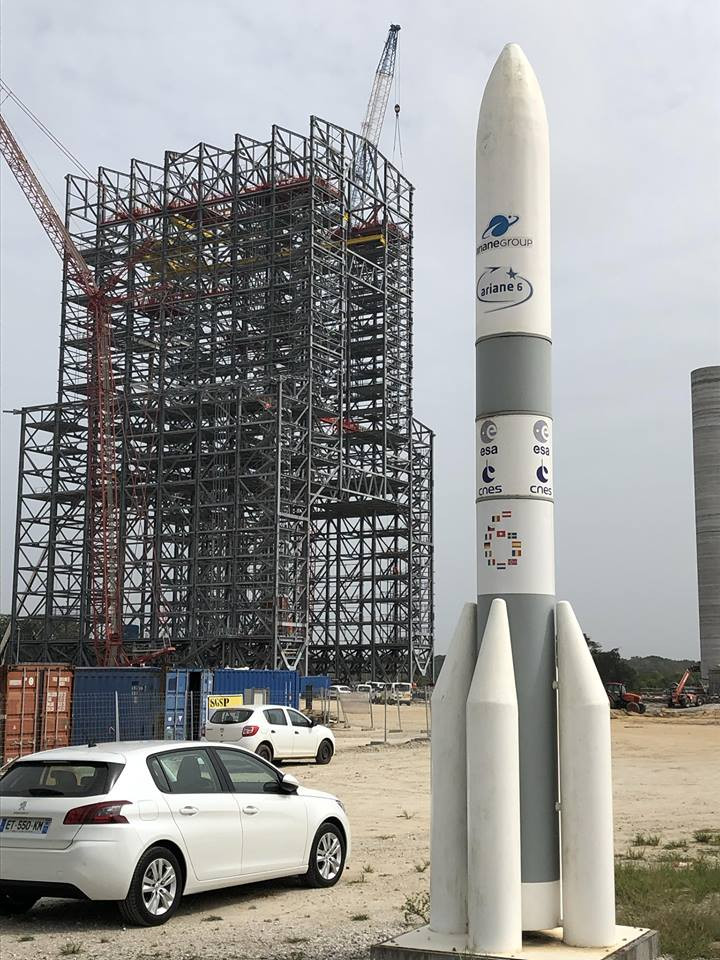 Drapelul României apare pe macheta noului lansator european, Ariane 6