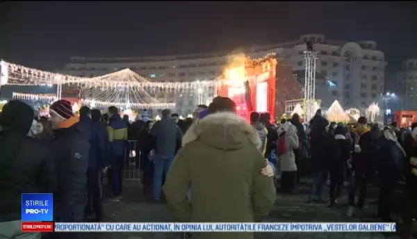 Aglomerație la Târgul de Crăciun din Capitală. Cozi la mâncare și la patinoarul cu acces gratuit