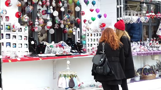 Târgul de Crăciun din Cluj, în atenția Europei. Impresiile lăsate turiștilor din Dubai și Germania