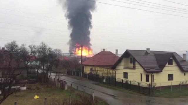 Pompierii au stabilit cauza incendiului de la fabrica din Mureș