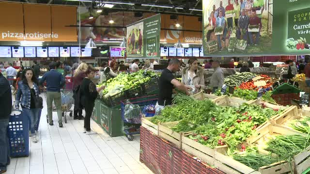 Se scumpește masa de Crăciun. Comparație între prețul produselor în 2017 și în 2018