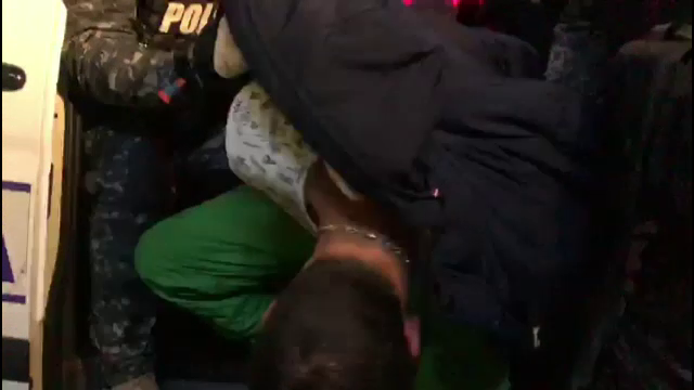 Bărbat de 30 de ani, urmărit cu focuri de armă. Motivul pentru care a refuzat să oprească