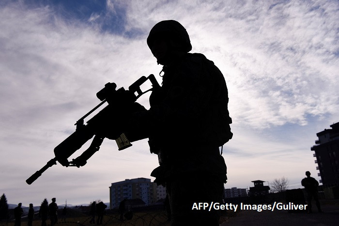 Armata care tensionează Balcanii, la 20 de ani de la cele mai sângeroase războaie din Europa